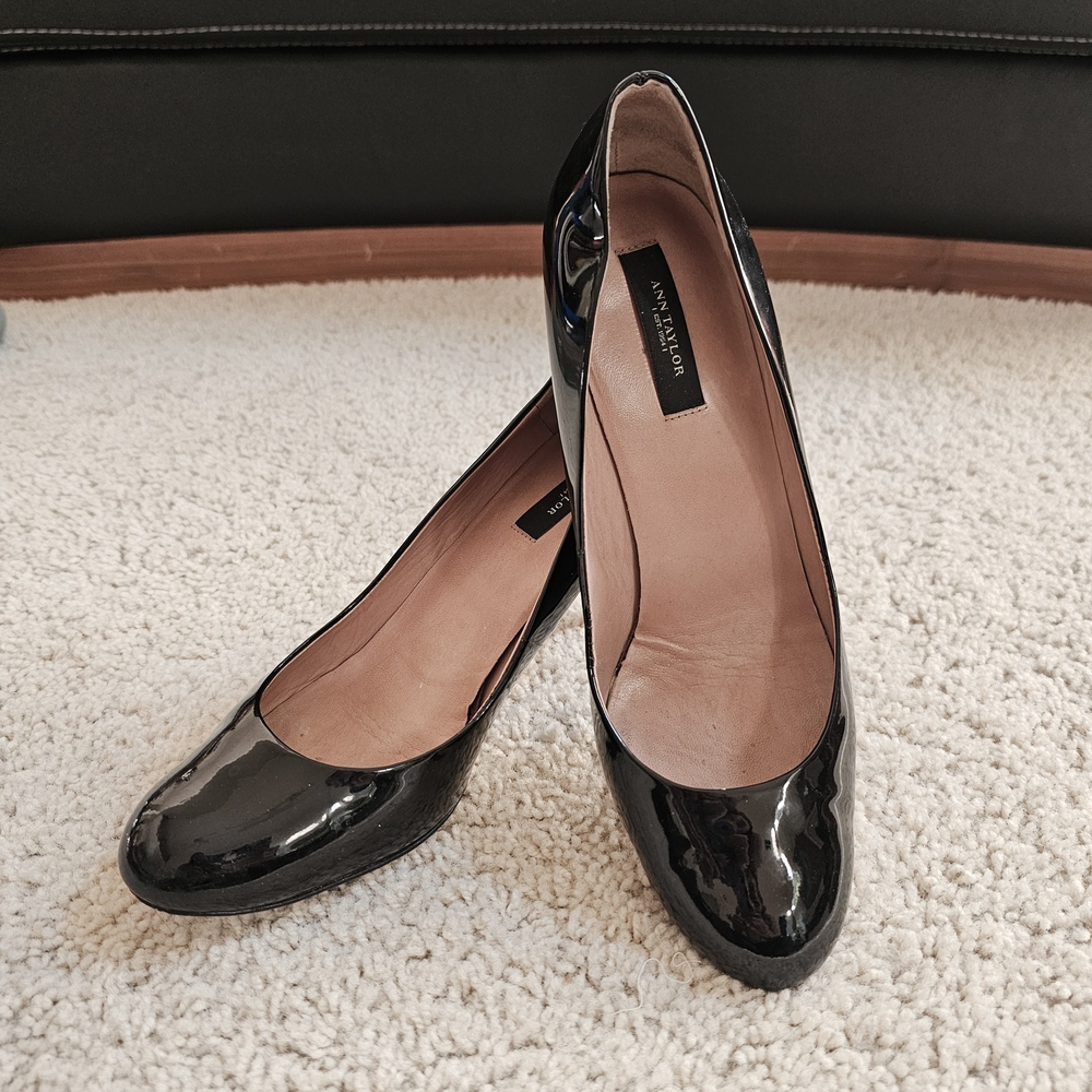 Ann Taylor Perfect Pump Vivian Black Patent Leather Heels Size 8.5